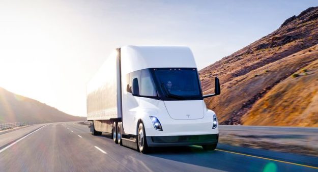 Tesla-Semi-2023-articleDetail-2a5537d8-363595