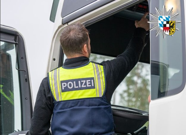 polizeiqqqqq